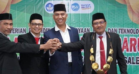 Rektor Unimal Lantik Teuku Zulkarnaen PhD jadi Dekan FISIP Bersama Dua Pejabat Lainnya